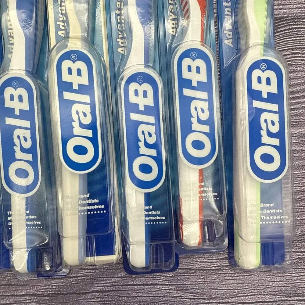 14 LOT 2002 Oral B Advantage Plus Toothbrush Regular 40 MEDIUM Control Grip NOS